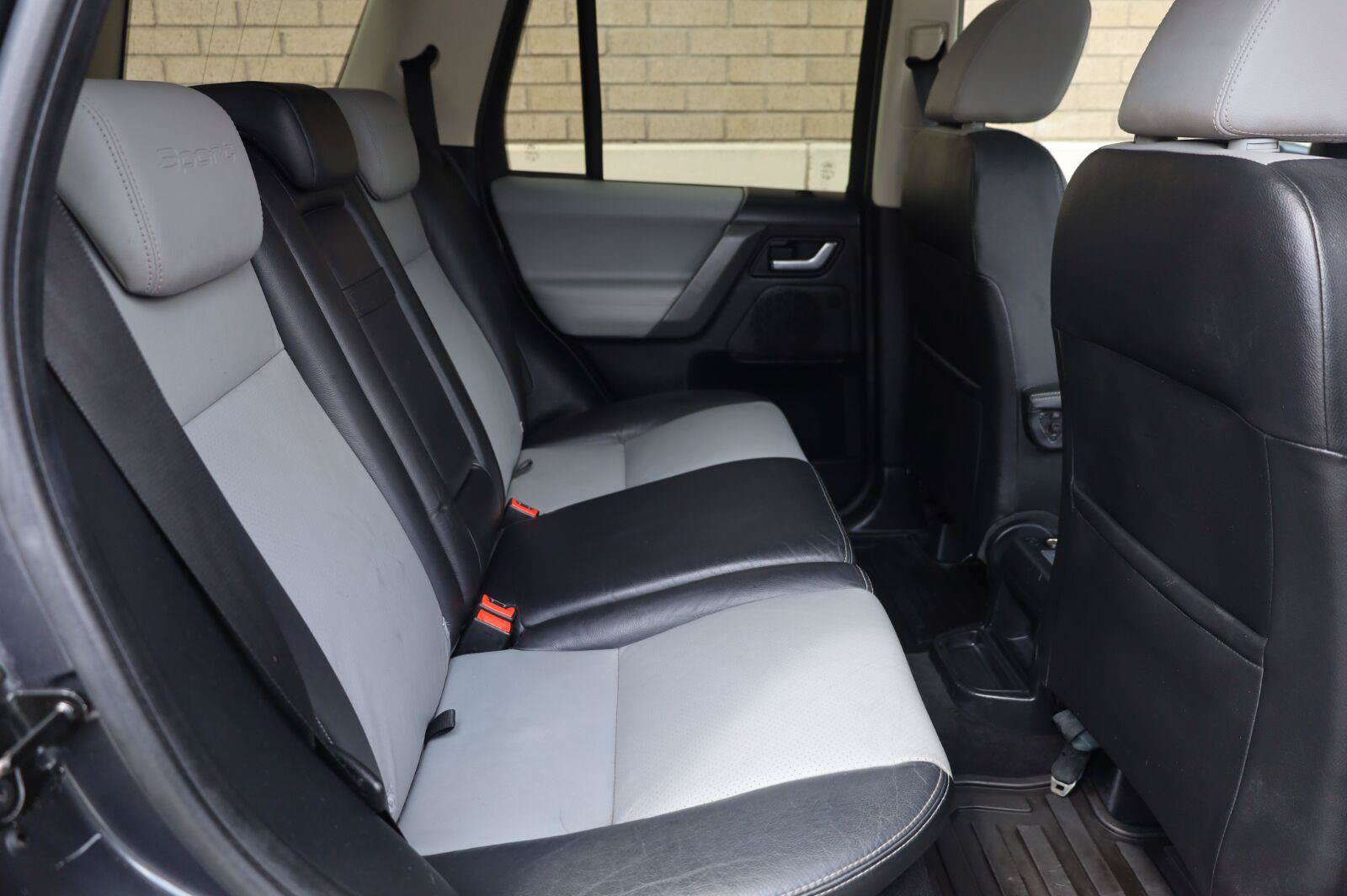 Used 2010 Land Rover LR2 HSE AWD/4WD image 26
