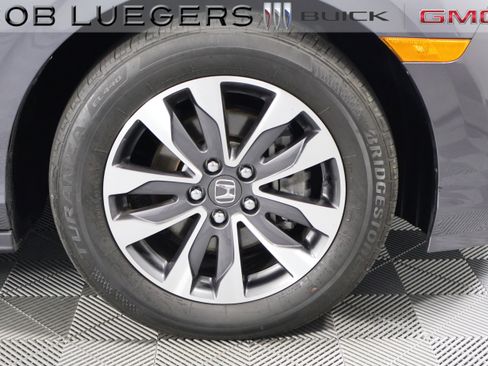 Used 2023 Honda Odyssey EX-L image 3