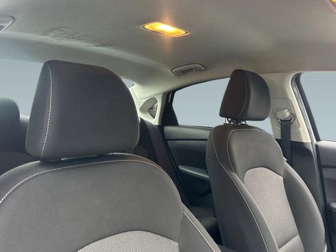 Used 2022 Kia Forte LXS w/ LXS Technology Package image 14