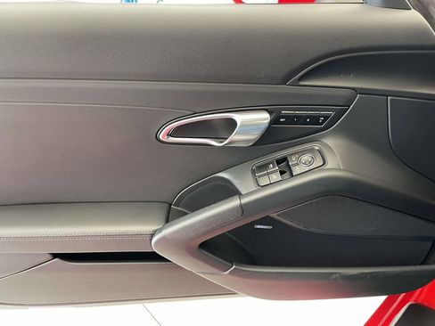 Used 2014 Porsche Cayman S image 28