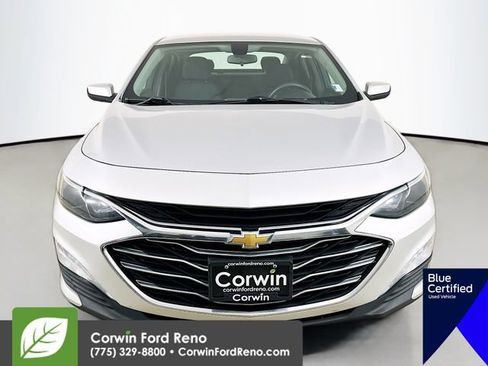 Used 2020 Chevrolet Malibu LT image 2