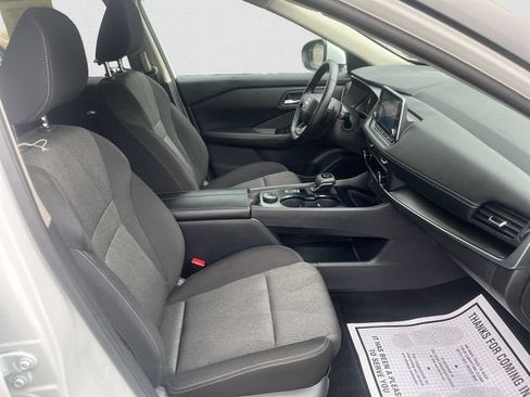 Used 2025 Nissan Rogue SV AWD/4WD image 15