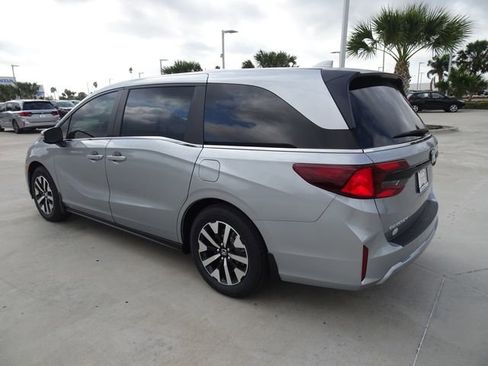 New 2026 Honda Odyssey EX-L image 6