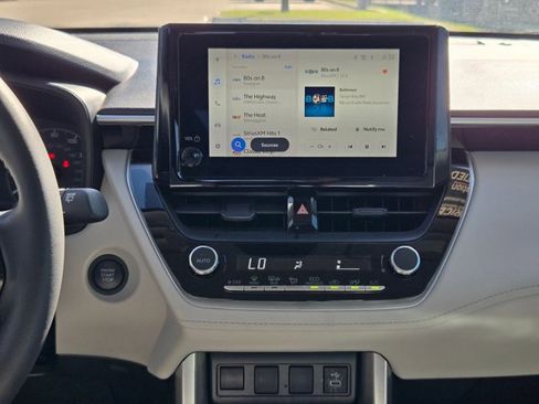 Used 2024 Toyota Corolla Cross LE image 14