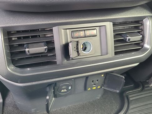 Certified 2023 Ford F150 Lariat w/ Equipment Group 502A High image 17