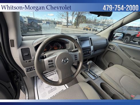 Used 2019 Nissan Frontier SV image 10