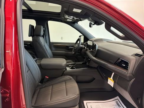 New 2026 Chevrolet Suburban High Country image 32