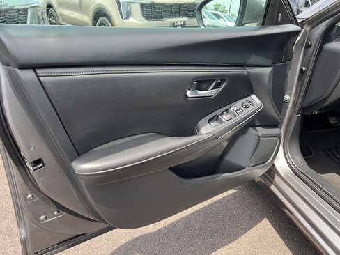 Used 2023 Nissan Sentra SV w/ All-Weather Package FWD image 10