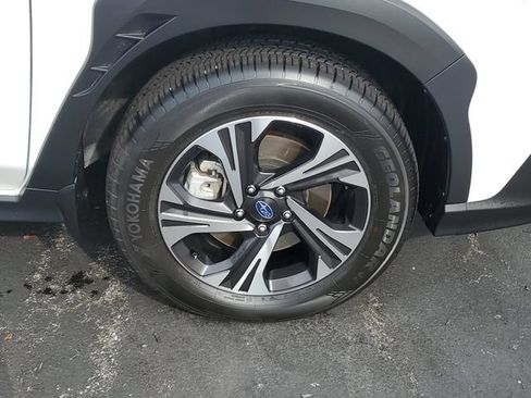 Used 2026 Subaru Crosstrek 2.5i Premium AWD/4WD image 6