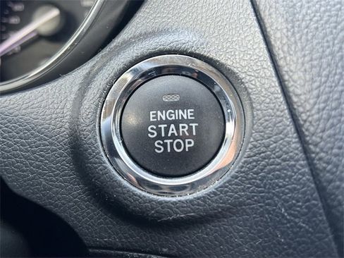 Used 2019 Subaru Outback 2.5i Touring image 8
