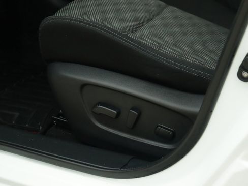 Used 2021 Nissan Rogue Sport SV image 20