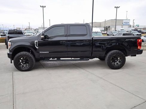 Used 2022 Ford F250 Lariat w/ Lariat Ultimate Package AWD/4WD image 3