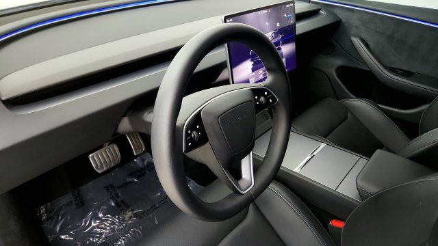 Used 2025 Tesla Model 3 Performance AWD/4WD image 40