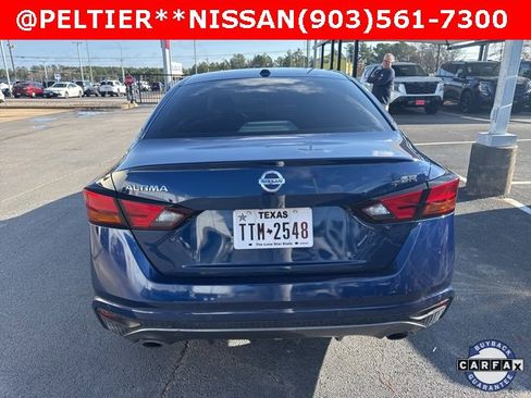 Certified 2022 Nissan Altima 2.5 SR image 4