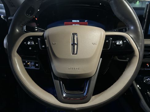Used 2022 Lincoln Corsair Reserve w/ Elements Package FWD image 11