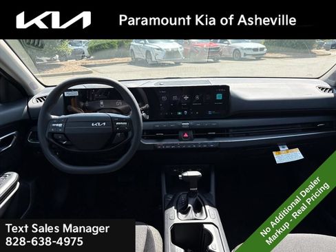 New 2026 Kia K4 FWD image 7
