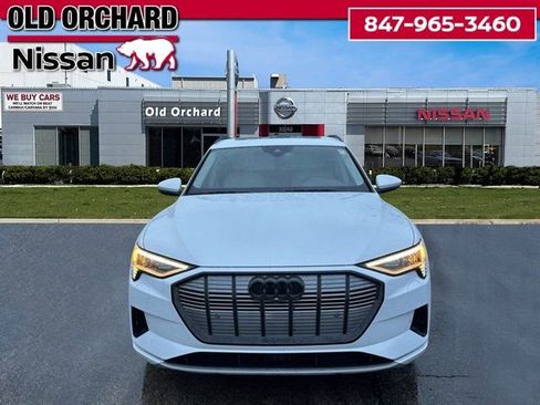 Used 2019 Audi e-tron Premium Plus image 2