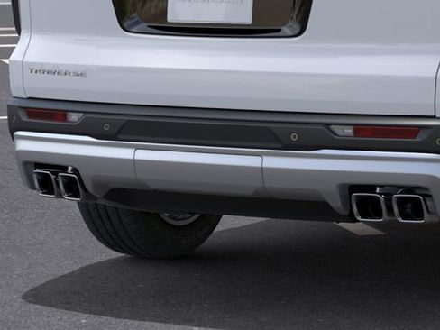 New 2026 Chevrolet Traverse LT w/ Sun and Wheel Package FWD image 14