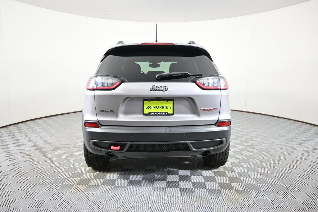 Used 2019 Jeep Cherokee Trailhawk AWD/4WD image 5