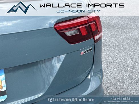 Used 2020 Volkswagen Tiguan SE w/ Panoramic Sunroof Package AWD/4WD image 11