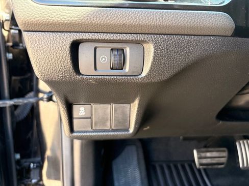 Used 2025 Honda Civic Sport image 25