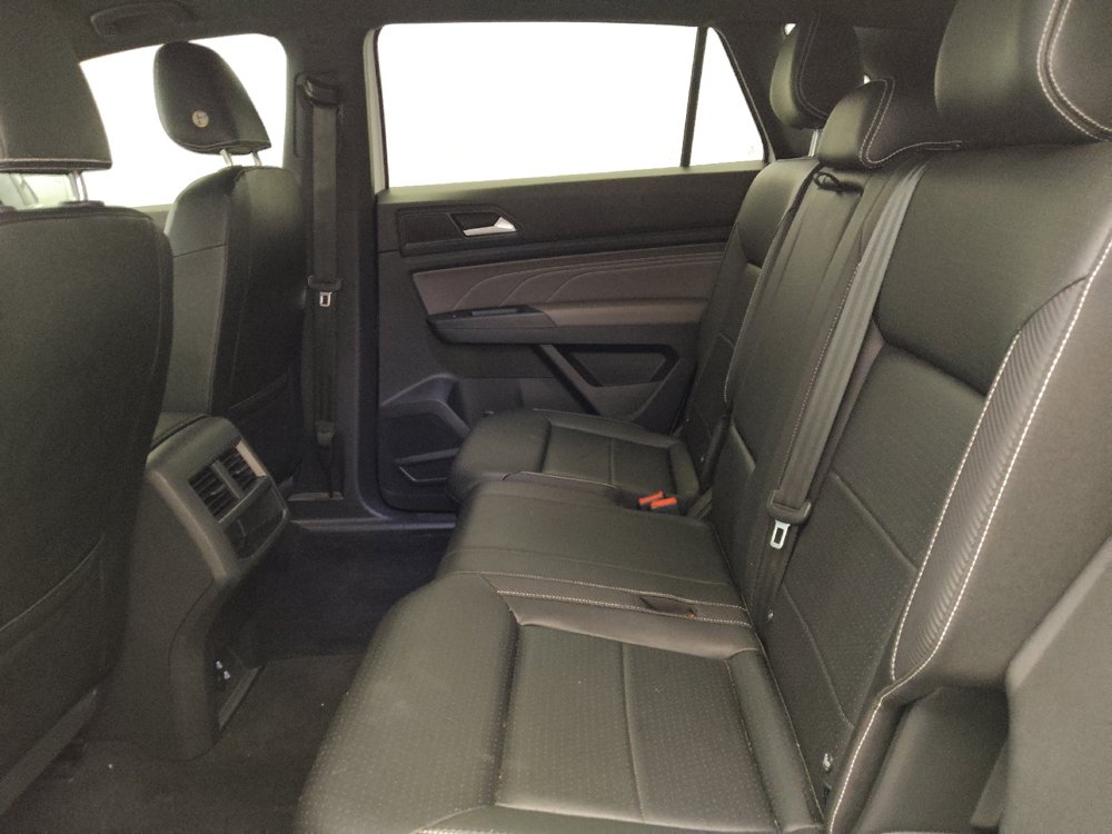 Used 2021 Volkswagen Atlas Cross Sport SE FWD image 18