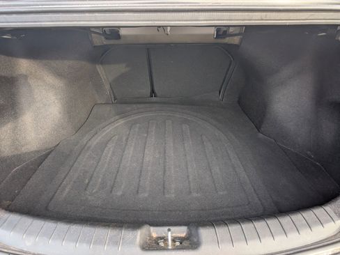 Used 2018 Hyundai Elantra SE image 9