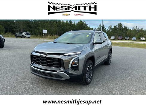 Used 2026 Chevrolet Equinox ACTIV w/ Convenience Package III AWD/4WD image 1