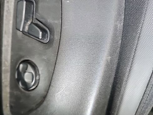 Used 2017 Jeep Renegade Altitude AWD/4WD image 6