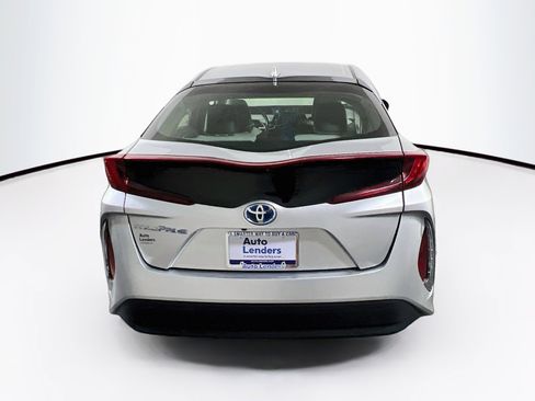 Used 2018 Toyota Prius Prime Premium FWD image 6