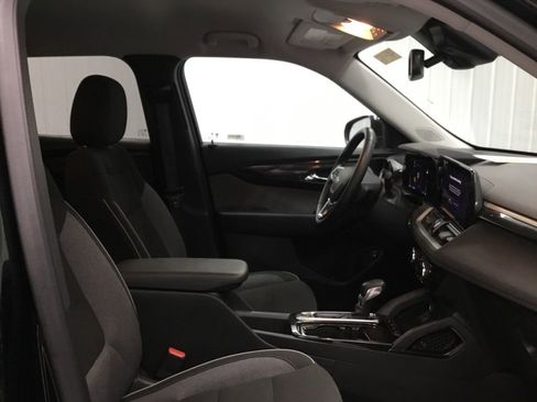 Used 2024 Chevrolet TrailBlazer LT w/ Convenience Package image 23