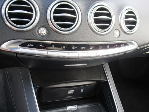 Used 2016 Mercedes-Benz S 550 4MATIC Coupe image 21