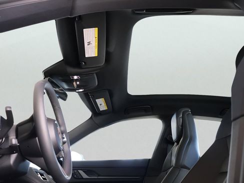 New 2025 Porsche Taycan image 34