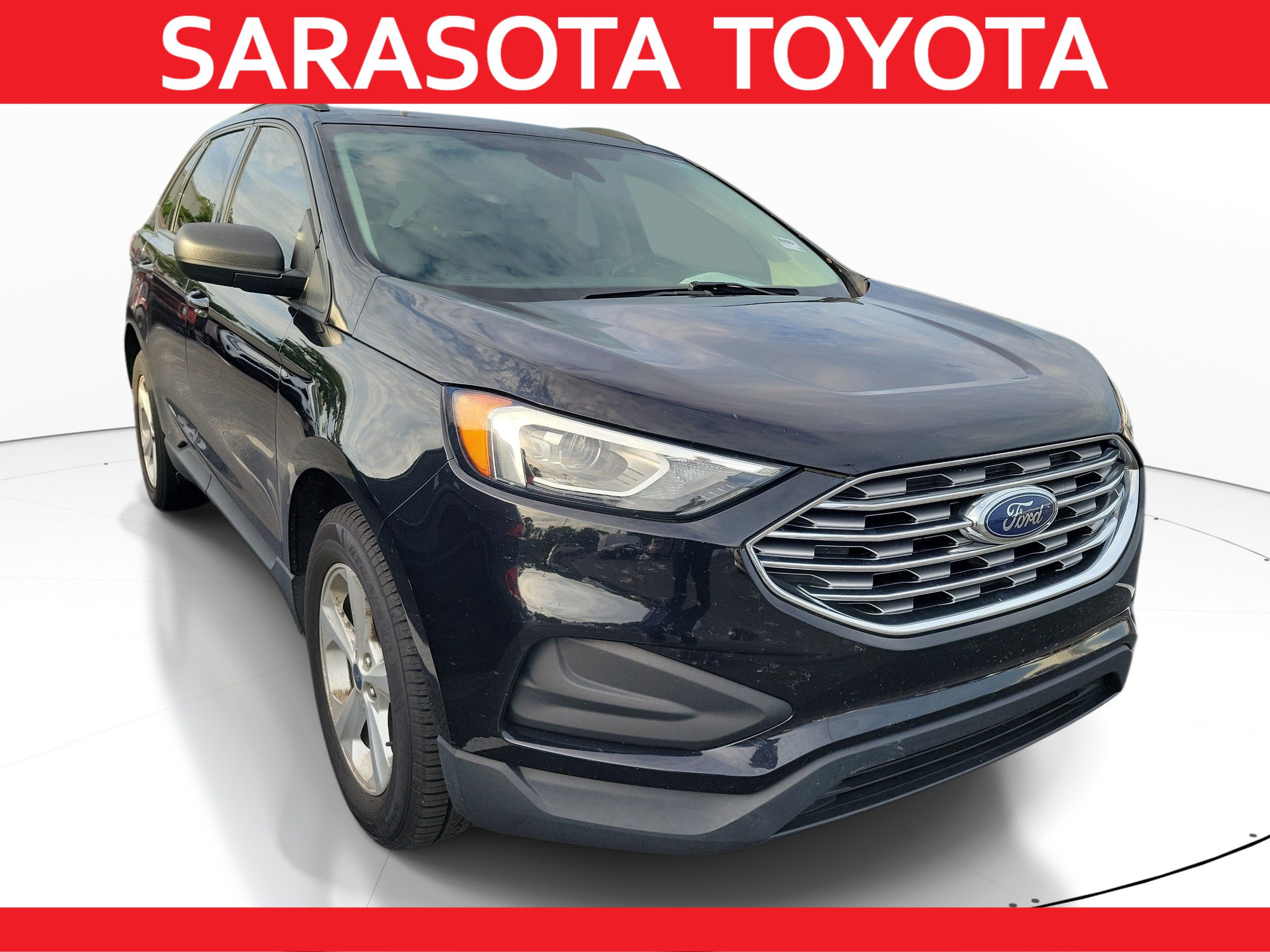 Used 2020 Ford Edge SE FWD image 1
