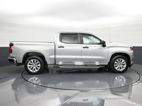 Used 2020 Chevrolet Silverado 1500 Custom w/ Custom Value Package image 6