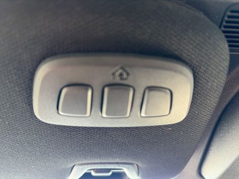 Used 2025 Ford Mustang Premium image 33