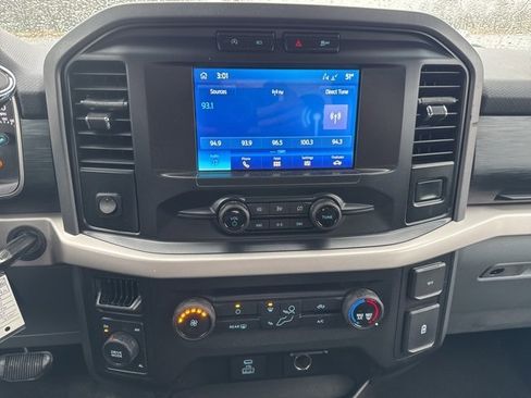 Used 2021 Ford F150 XLT image 17