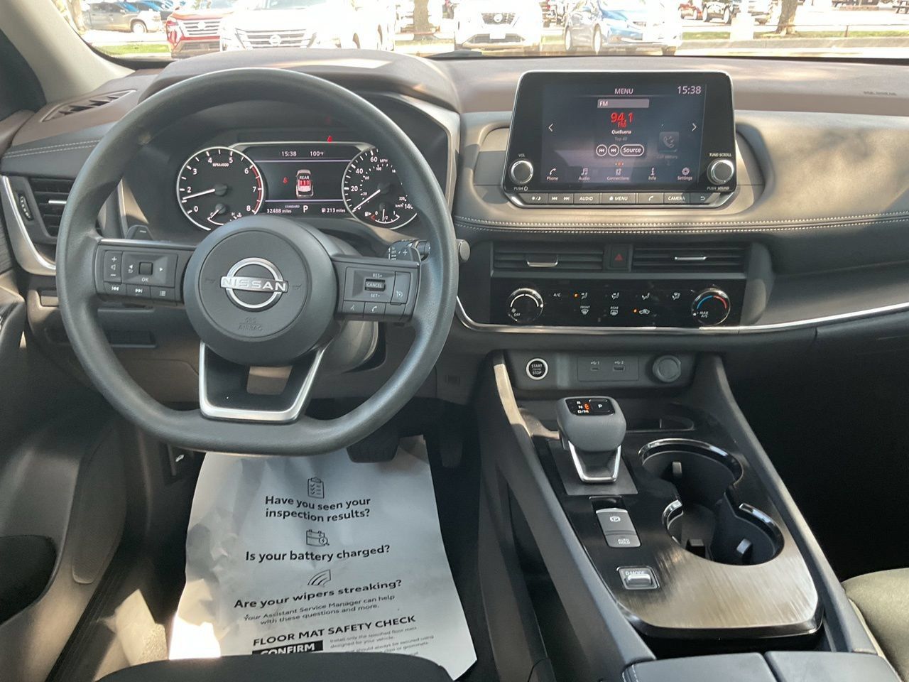 Used 2023 Nissan Rogue S FWD image 15