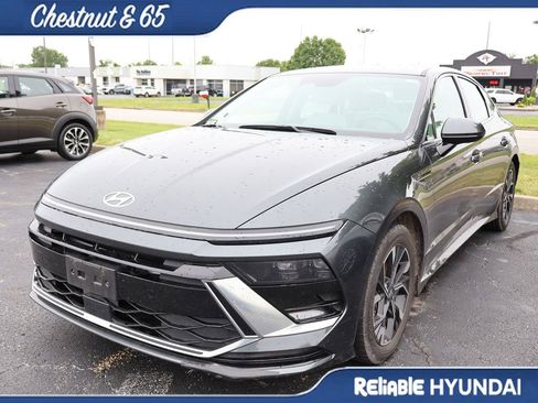 Used 2024 Hyundai Sonata SEL FWD image 12