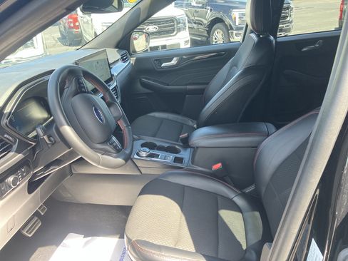 Used 2024 Ford Escape ST-Line w/ Tech Pack #1 AWD/4WD image 19
