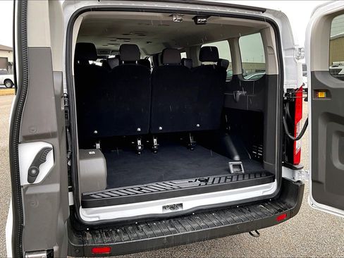Used 2023 Ford Transit 350 XLT image 19