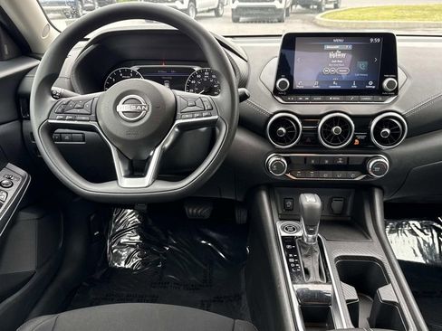 Used 2024 Nissan Sentra SV FWD image 3