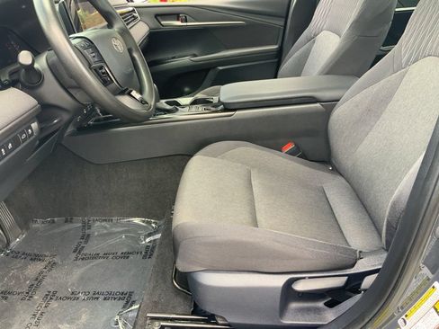 Used 2025 Toyota Camry LE FWD image 12