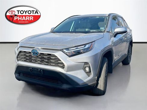 Used 2022 Toyota RAV4 XLE Premium image 1