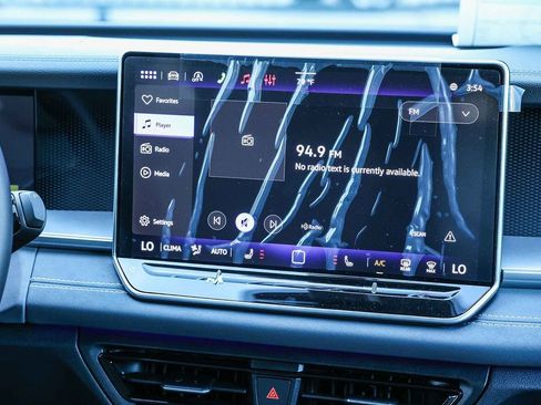 New 2026 Volkswagen Tiguan SE image 23