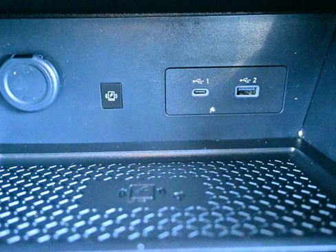 Used 2023 Nissan Pathfinder SL image 31