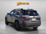 Used 2021 Jeep Cherokee Latitude Plus image 3