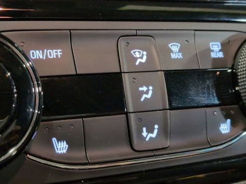 Used 2025 Buick Envista Sport Touring w/ Convenience I Package FWD image 20