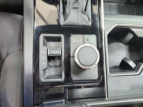 Used 2025 Toyota Tundra SR5 AWD/4WD image 27