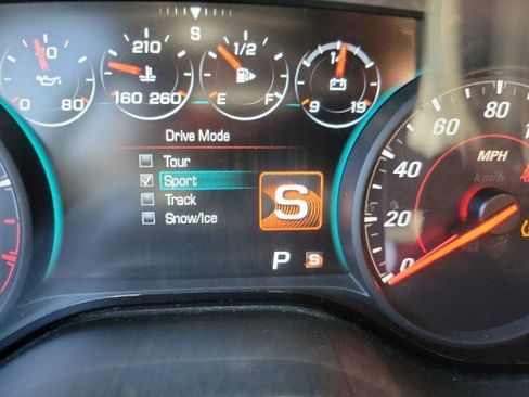 Used 2018 Chevrolet Camaro SS RWD image 21